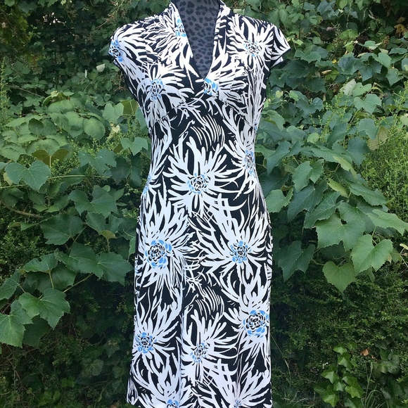 Kenneth Cole White and Black Floral Dress - Size Small - Picture 2 of 7